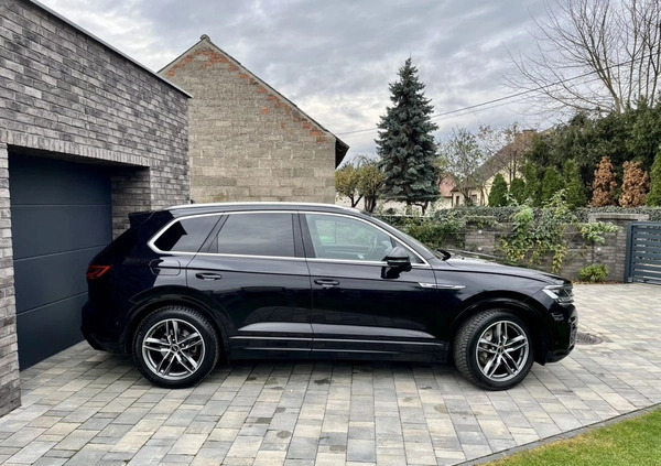 Volkswagen Touareg cena 179900 przebieg: 195000, rok produkcji 2018 z Słupca małe 497